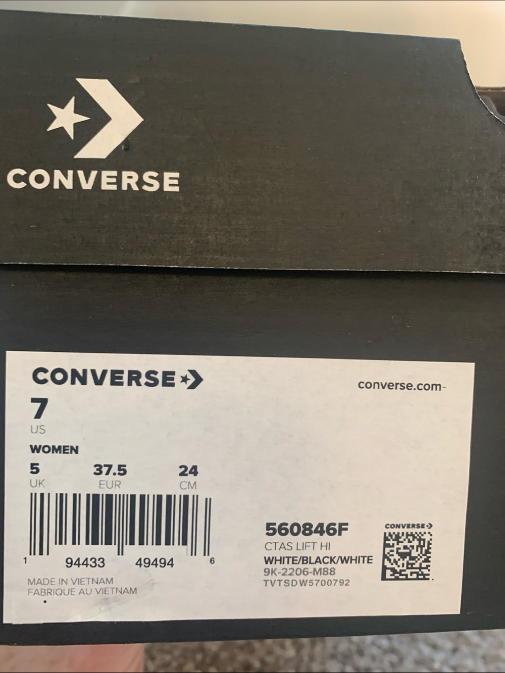 Brand New in Box Converse Platforms - Picture 6 of 6